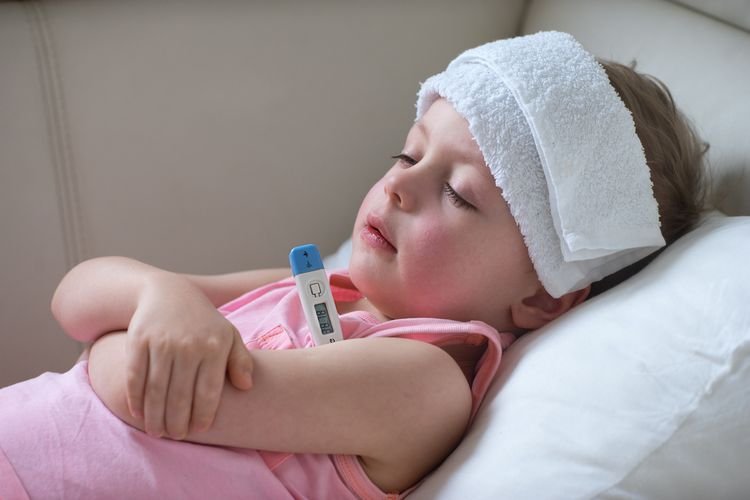 5 Cara Efektif Mengompres Anak Demam untuk Pemulihan yang Cepat